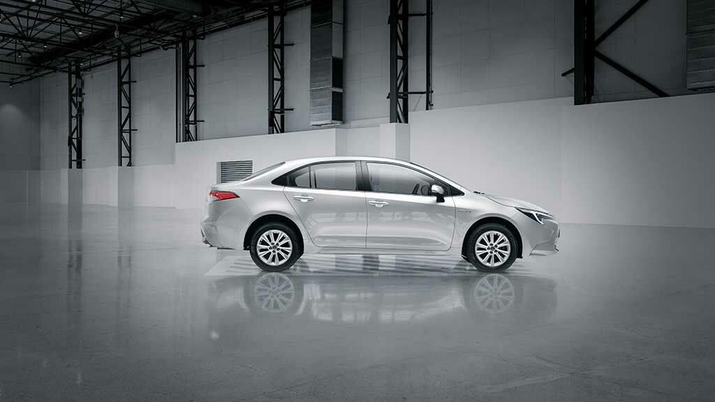 clb29ubx201h30pqpn9rogqz6-corolla-sedan-gallery-side.desktop