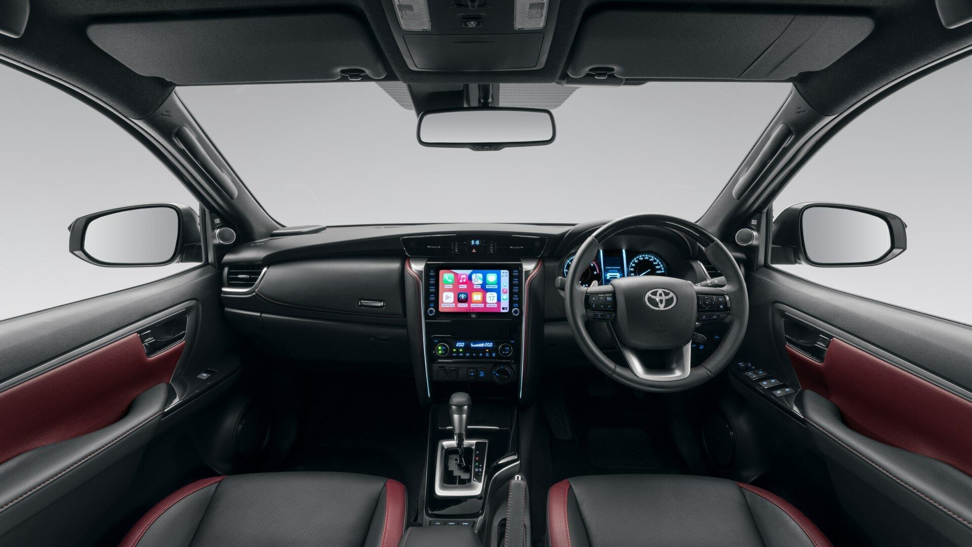 cldd4ke9j01kc0povupkgac0j-fortuner-interior-full-dash-1920x1080.desktop