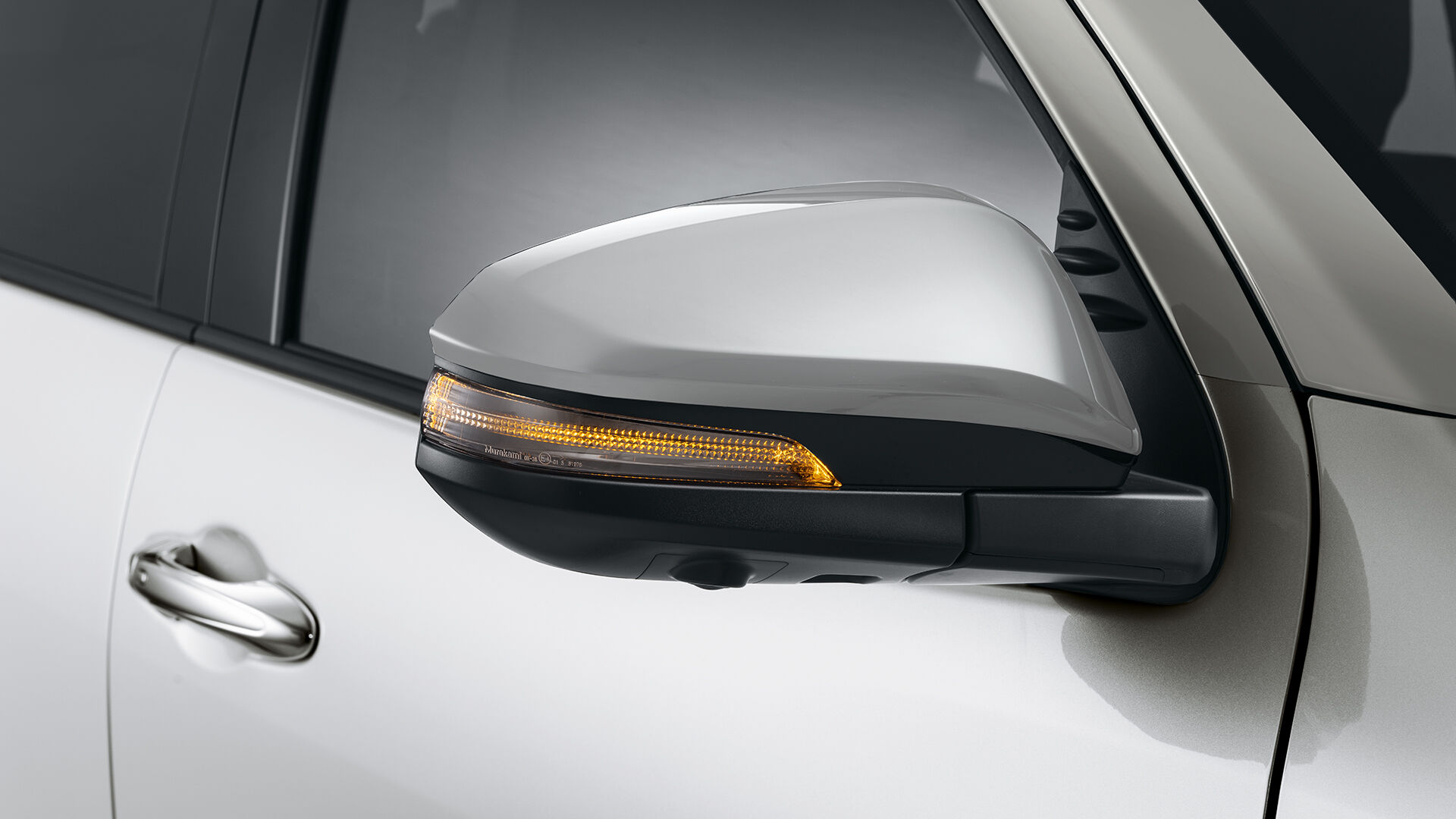 cm3o6gl0l3h4i25aka18s1evc-fortuner-wing-mirror-ret-1920x1080.desktop
