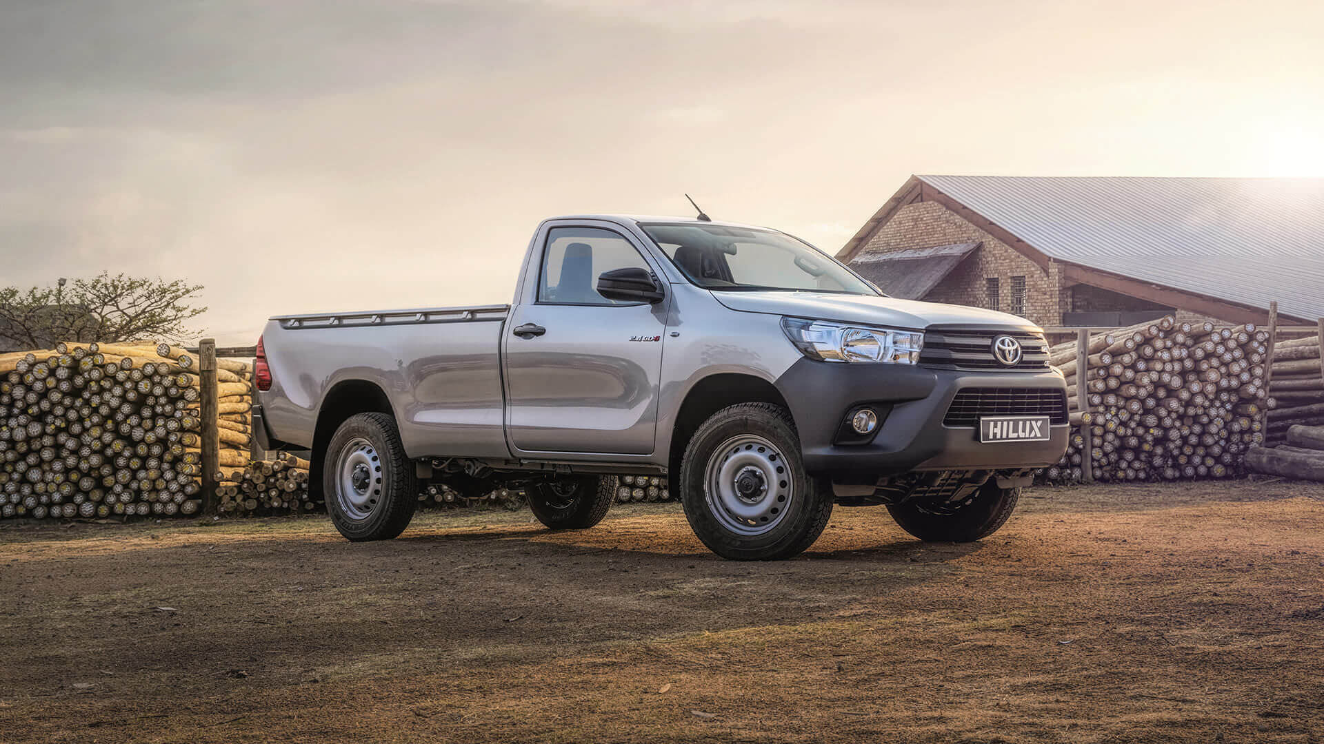 ckgs56wex00fk0qmott52zy29-0101020113-single-cab-exterior-3.desktop