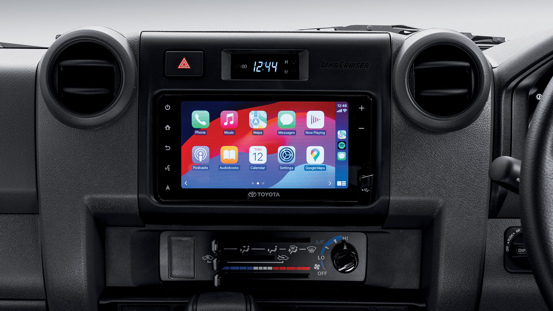 clr4ymtxl6o4orrakzobl7wd8-landcruiser-76-sw-infotainment-ret-1920x1080.desktop